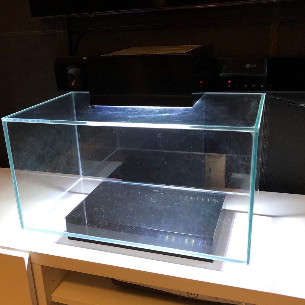 Fluval Edge 23L Fish tank in N1 Islington für £ 80,00 zum Verkauf