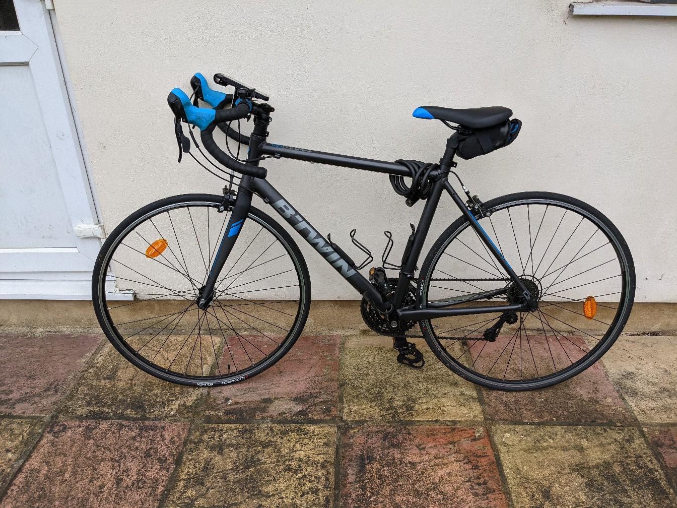 Btwin Triban 500 Road Bike Bicycle Commuting in IG1 London für 295,00