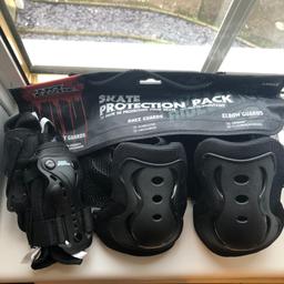 No fear skate protection. SIZE LARGE.
- knee guards
- elbow guards
- wrist guards
BRAND NEW NEVER WORN

open to offers & questions !