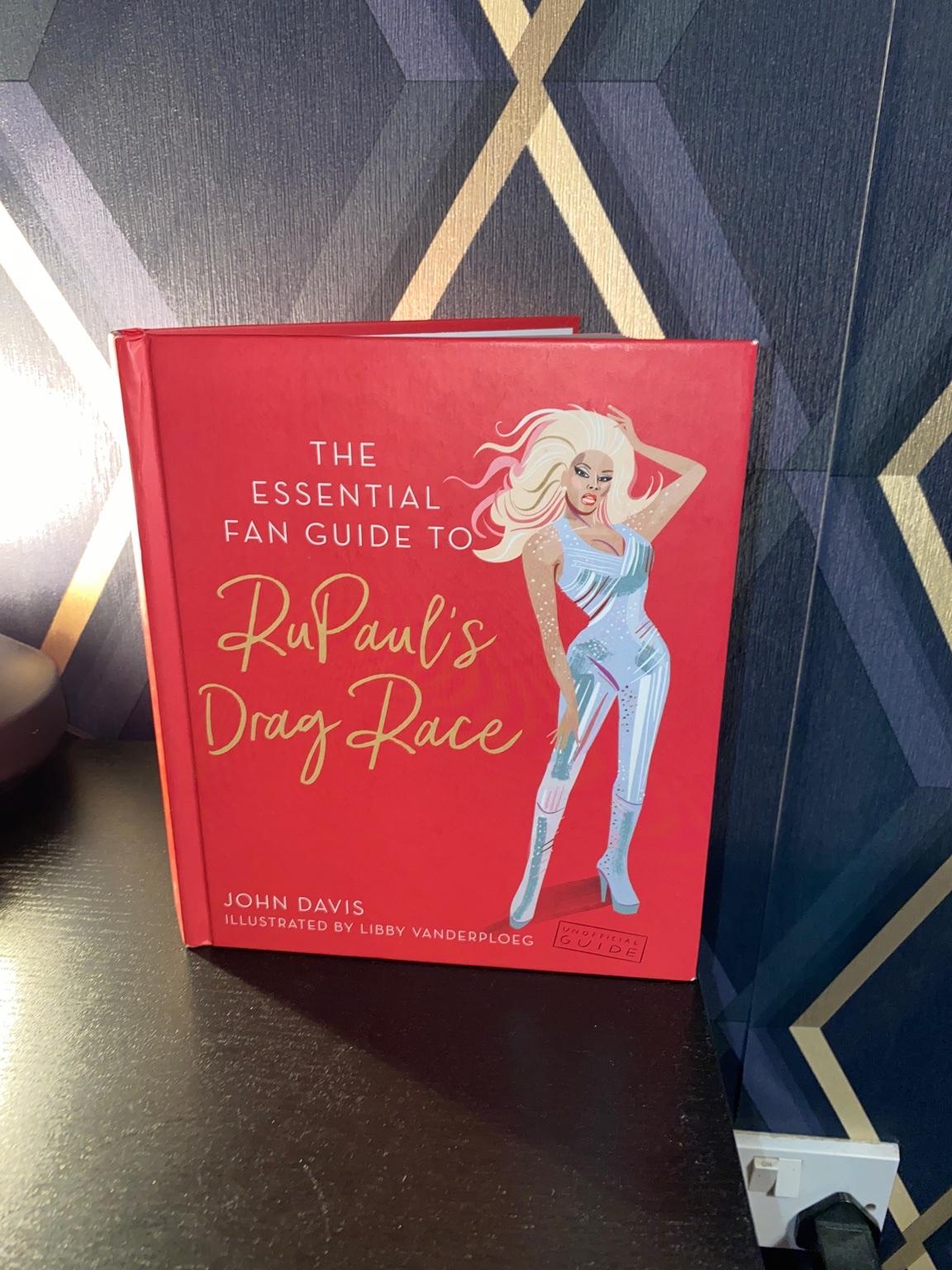 RuPaul’s Drag Race: The Essential Fan Guide in IG11 Dagenham für 5,00 ...