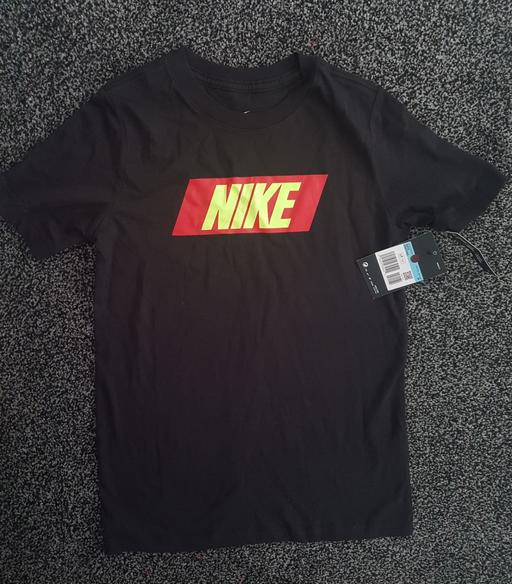 Buy & Sell West Midlands Dudley - Photos for KIDS NIKE T-SHIRTS. UK SIZE. M