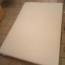 Matratze von Ikea (Moshult)
140x200cm. 10 cm hoch.
Die Matratze wurde nur 2 Monate benutzt.
Bezug Waschbar.Wird noch frisch gewaschen.
Nur Abholung.