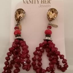 Verkaufe wunderschöne Ohrringe in bordeaux
Vanity her jewels ist die hochwertige Modeschmucklinie der Firma Bruma (mit Vanity her stempel siehe bilder)
Privatverkauf keine Rücknahme oder Garantie
Paypal