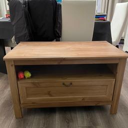 Tv Stand with decent storage draw. Good condition no obvious scratches - Worth mentioning the large back panel has been split (so you can get your wires through) but has been put back on fine with lots of little nails that came supplied originally. COLLECTION ONLY- CASH ONLY £20- L14 Postcode.