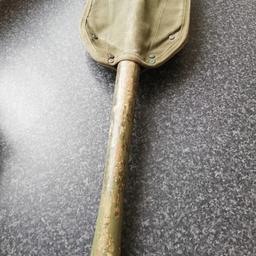 Very good condition WW2 U.S trench shovel in used condition. Rare to get hold of as a complete set canvas cover and shovel both dated 1944
UK only.