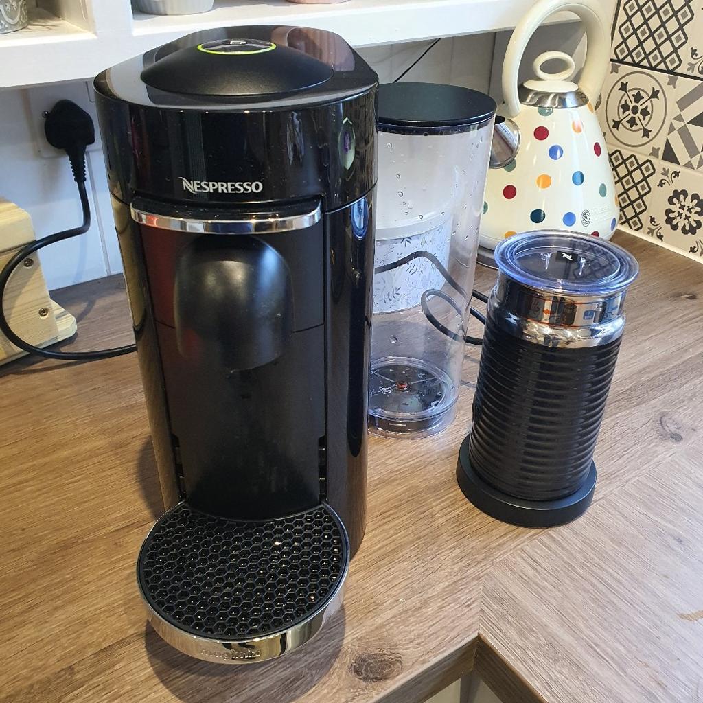 nespresso vertuo plus and milk frother in Coventry für £ 40,00 zum
