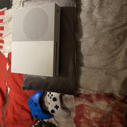 Xbox one s comes with 2 joypads and 3 games only selling due to getting a new one for Xmas . Fully working order brilliant condition