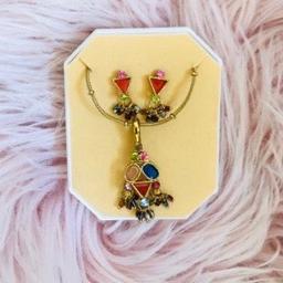 Unique multi coloured jewellery set 🌸

#vintage #jewellery #jewelleryset #gift #earrings