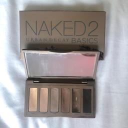 Urban Decay Naked 2 Basics eyeshadow palette with box 🤎
Beautiful nude palette but I have too much makeup at the moment.

Retail price: £26
Please see photos for condition/ use.