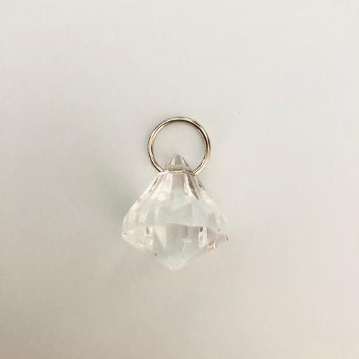 Buy & Sell Lancashire Chorley - Photos for Unique vintage crystal shaped clear pendant