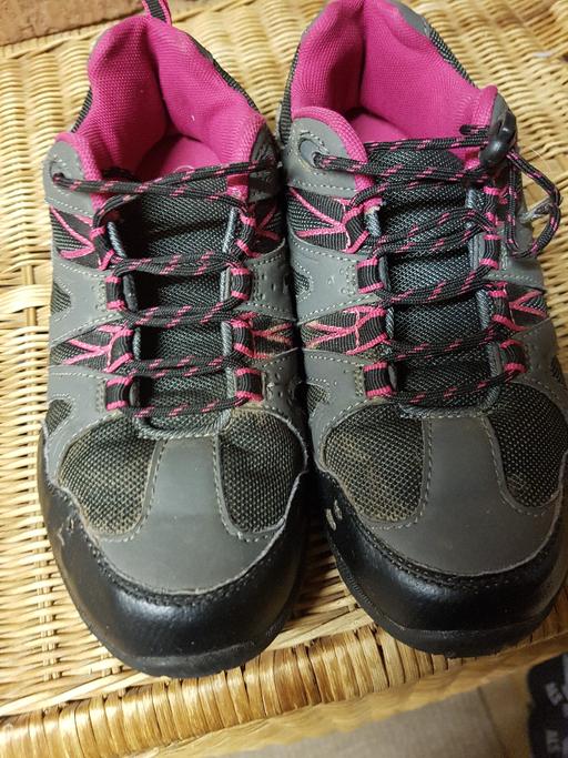 Buy & Sell Leicestershire Charnwood - Photos for WALKING SHOES SIZE 4