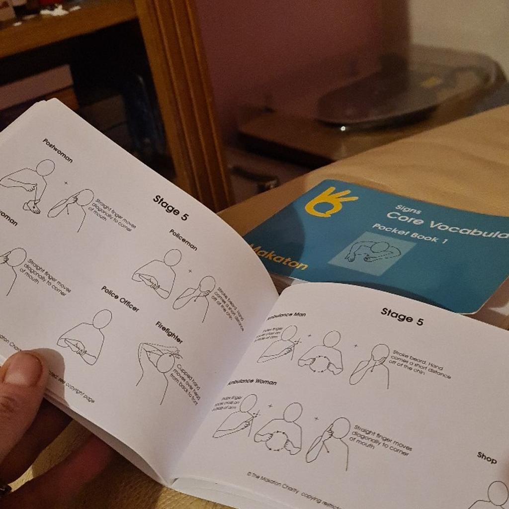 Makaton signs core vocabulary book 1& 2 in SW16 London Borough of ...
