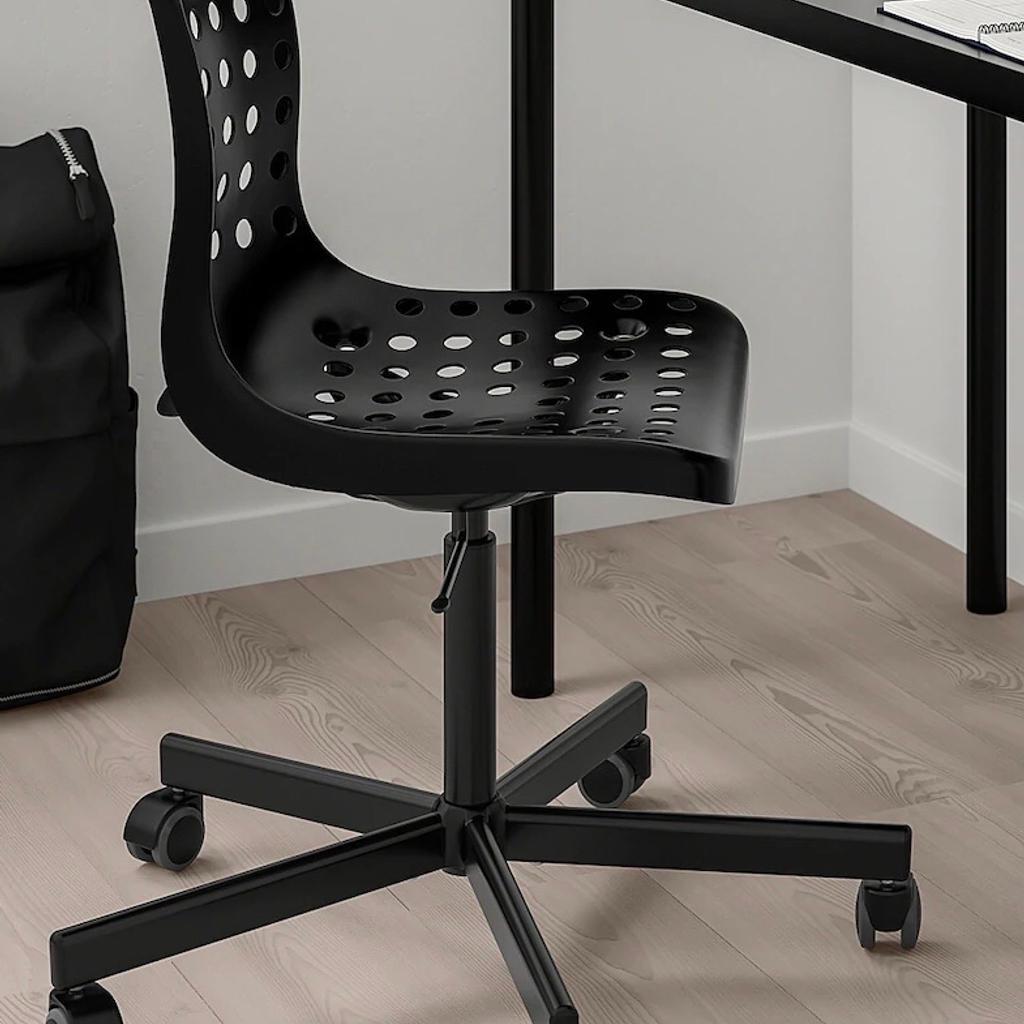 IKEA SPORREN Swivel chair, black in E8 London für £ 25,00 zum Verkauf ...