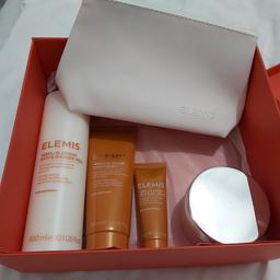Lovely Elemis set, comes with 4 items from the Neroli Blossom range, a cosmetic bag and beautiful gift box. 

Comes from smoke and pet free home.

Collection in the Everton L6 area.

1 x Neroli Blossom Bath & Shower Milk (300ml) - RRP £28

1 x Neroli Blossom Body Cream (100ml) - RRP £14.00

1 x Neroli Blossom Hand & Nail Balm (20ml) -  RRP £9.99

1 x Pro-Collagen Neroli Cleansing Balm (50g) - 
RRP £24.00

RRP Total = 75.99 - Selling for £40