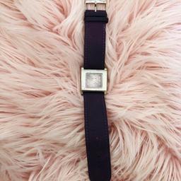 QUARTZ purple watch 🌸
Just needs a new battery 😊
 good condition 👍🏼

#womenswatch #watch #purple #quartz