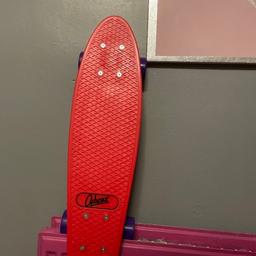 Selling this Skate board for my friend! perfect condition.Not been riden outside just in side a few times so no marks and clean.... bought for £12