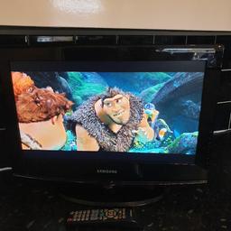samsung 26 inch tv with built in dvd player. moved house and not needed anymore.