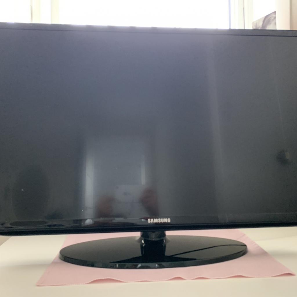 Samsung 32 inch Tv in London Borough of Havering für £ 50,00 zum ...