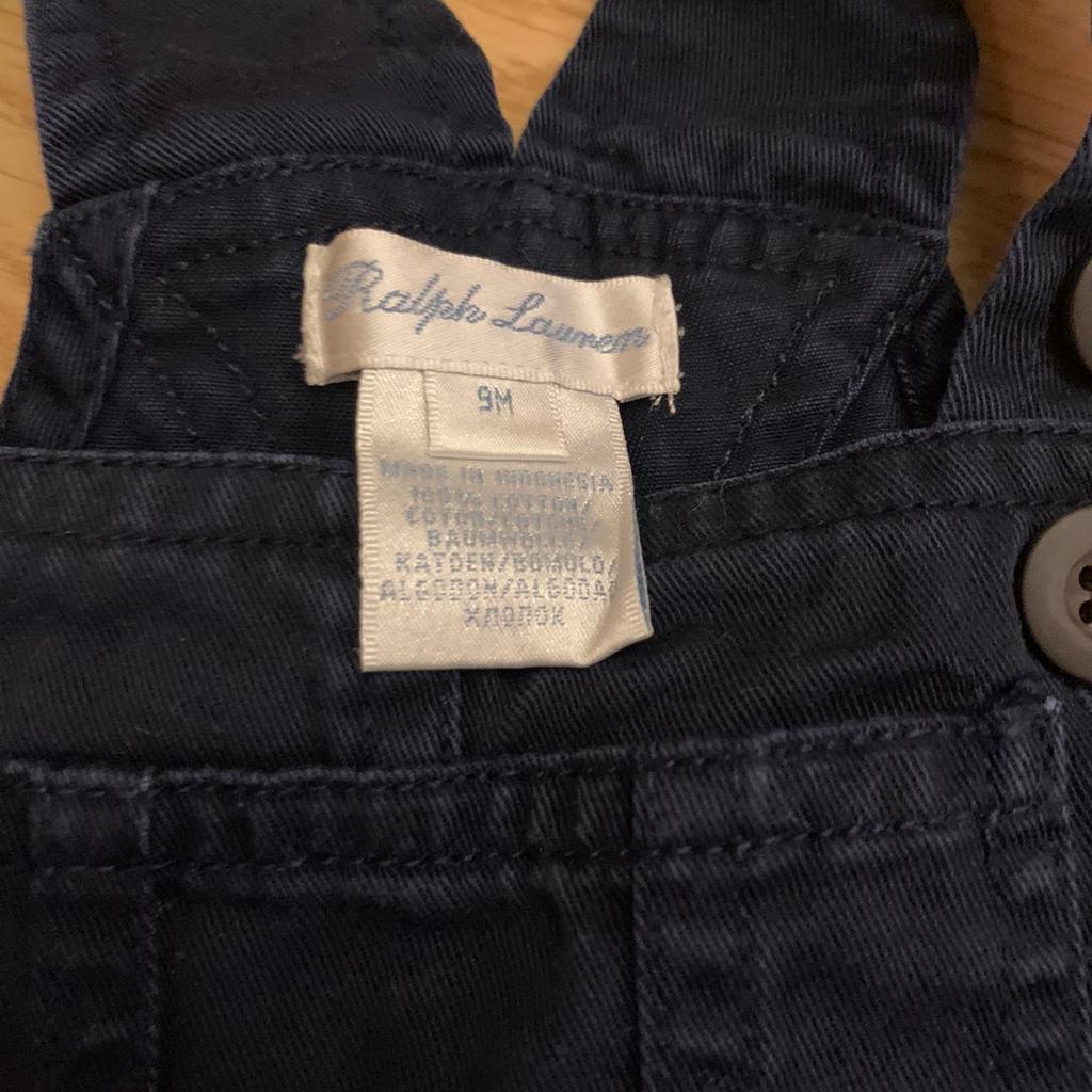 Baby Boys navy Ralph Lauren dungarees
Age 9m
Worn but in great condition
From a smoke & pet free home
