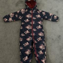 Excellent condition aged 2yrs, very padded, fleece lined at top, waterproof.