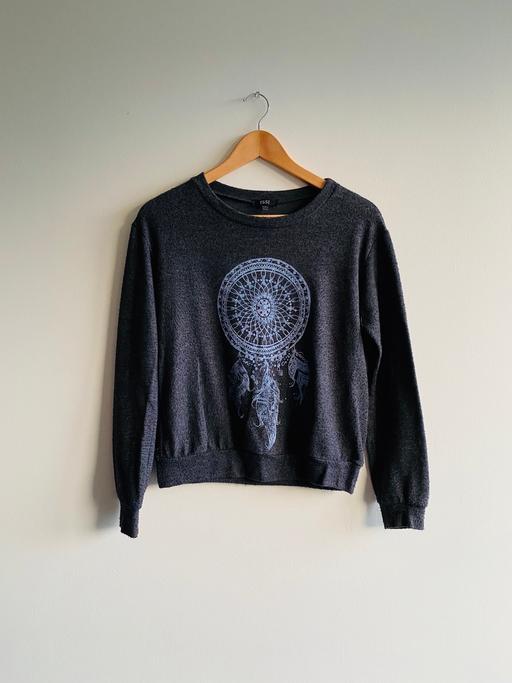 Buy & Sell Lancashire Chorley - Photos for Size Small grey soft Dreamcatcher sweater 🖤