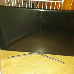 turns on and works.
screen got hit. as shown in picture.
offers.
collection Wednesbury (distancing)