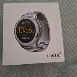 Premium Smart watch by Fossil in excellent condition like new, comes with original box
Stainless steel bracelet in polished and brushed finishing
Multiface LCD dial
Customisable watch face
Touchscreen functionnality
Smartphone notifications
Activity tracking
Wireless syncing
LED Flashlight
Alarm clock
Compatible Android/iOS
Bluetooth