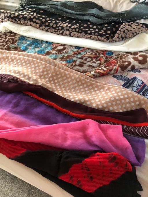 Buy & Sell South East London Charlton - South East London - Photos for Lady's scarf 🧣