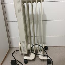 Oil Filled Radiator in white
Barely used since purchase 
220-240V/ 900-1100W