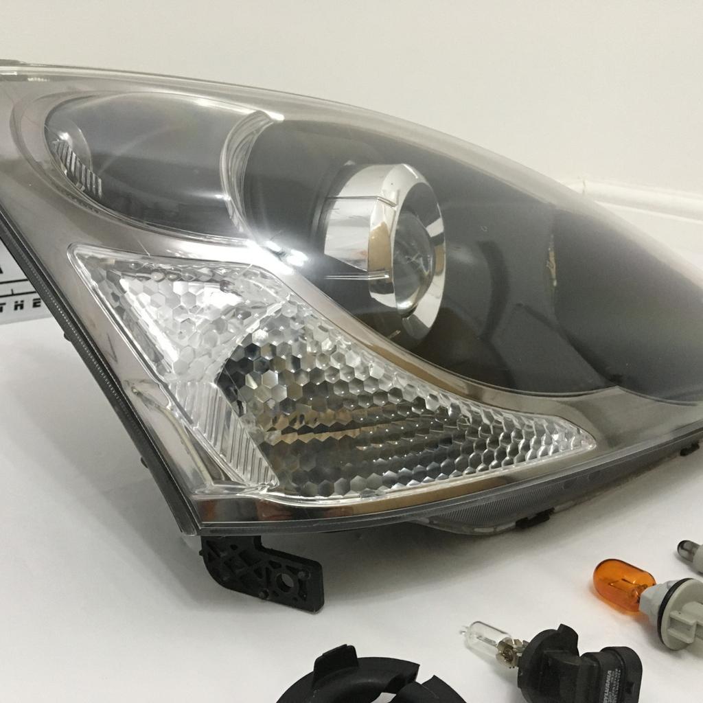 Honda Civic Type R EP3 Headlights OEM in Oadby and Wigston für 30,00
