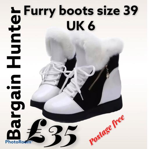 Buy & Sell West Midlands Birmingham - Photos for Furry boots size 6 new