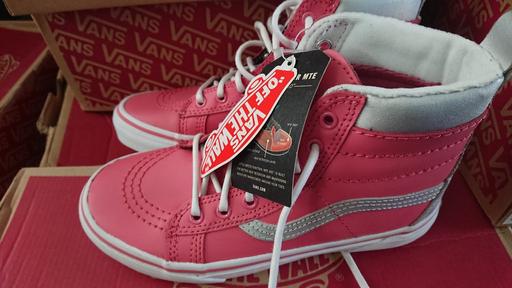 Buy & Sell West Midlands Dudley - Photos for Vans Sk8 HI Mte