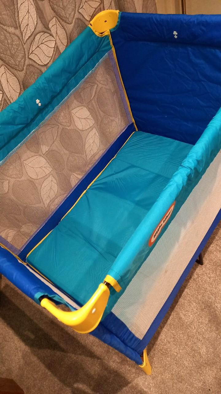 little tikes travel cot . in London Borough of Croydon für 15,00 £ zum