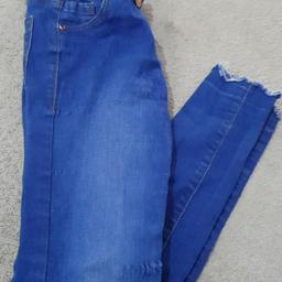 girls jeans size 9 years only wore few times
£4