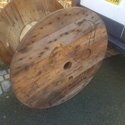 cable drum reel
1m diameter roughly
ideal for upcycling or man cave woman cave bbq bar project

I'm TS12 and YO12 area depending upon work