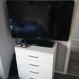 42inch tv. quite heavy. only had a couple of months. only selling as need a smaller one.