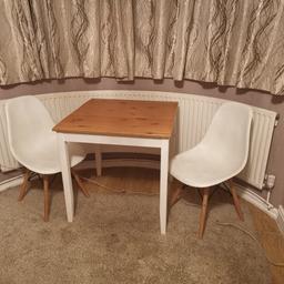 Lovely IKEA Table prod code 19190 and 2 Chairs total cost for set was £110

Grab a bargain, some signs of wear to table, mark on leg which could be repainted.

Great for lockdown homeschooling 

Collection B388HG