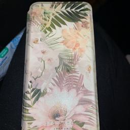 Xs max woodland mirror phone case in good condition. Only marks I can see is the mirror has slight scratches and crafting glue that may come off but don't want to scratch even more. See pics not bad at all.