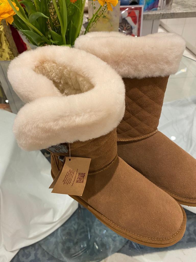 Dije Ugg look alike size 7 Boots in TW7 Hounslow for 15.00 for
