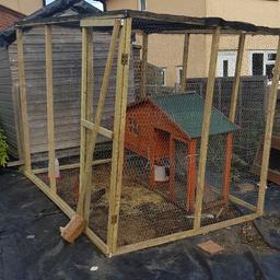 as described, in good condition and comes with everything and 2 hens not laying as young still. dont have time for it anymore.. will be dismantled when buyer is ready to collect