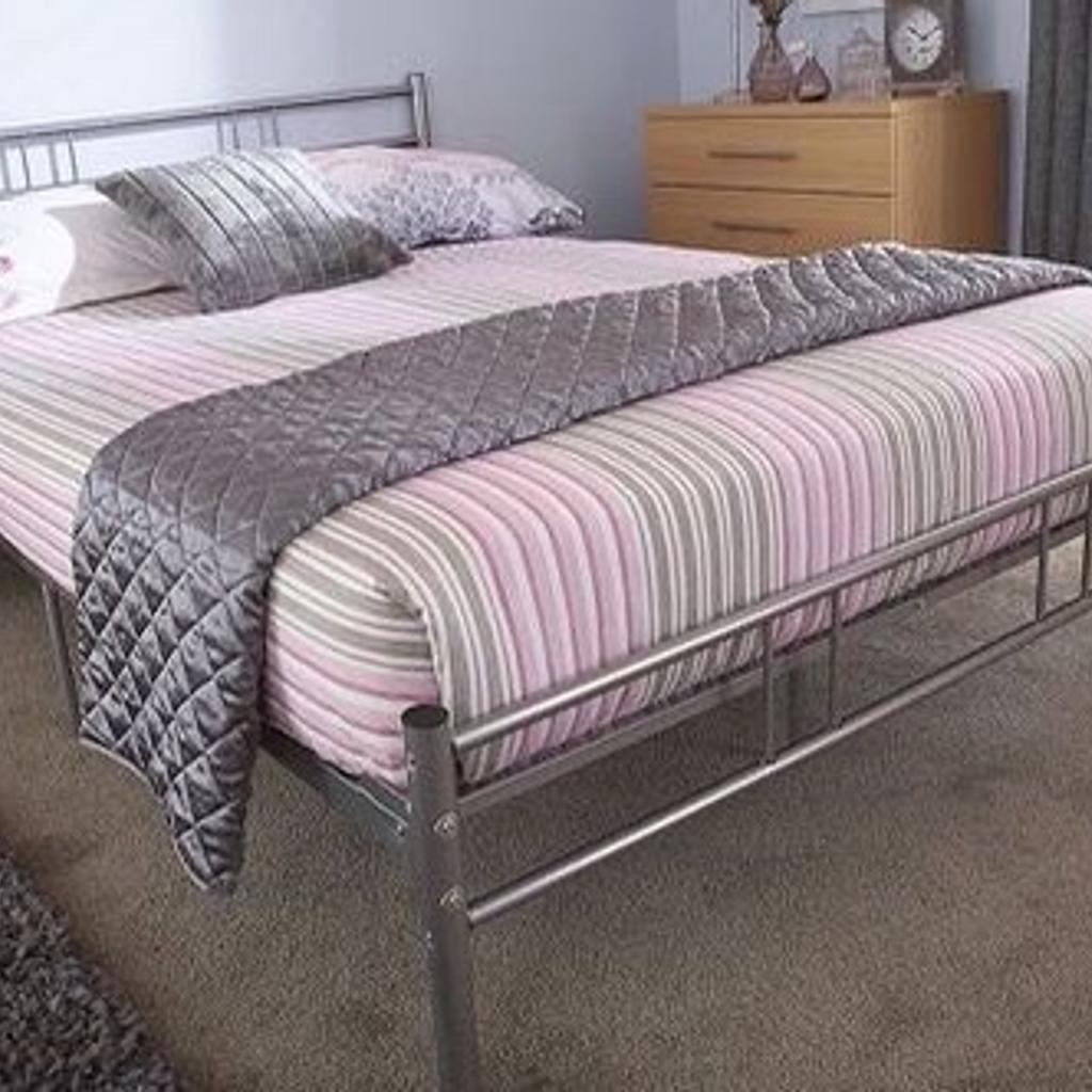 SILVER METAL BED FRAME 4 FOOT in S65 1sl Rotherham für 110,00