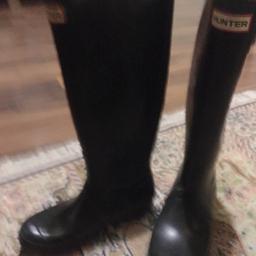 Unisex wellies boots Hunter. In an excellent condition, colour black and size 4UK