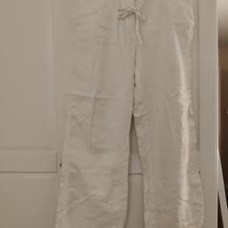 Good condition.

Very slight marks on trouser legs. Please see pictures.