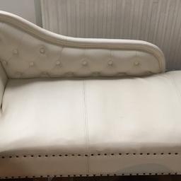 *cream colour
*damages of the legs attached in picture
*slight damage on the cover also attached on picture but not really visible only if come close
Slight rip on the front 
*collection only SE17