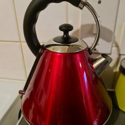 kettle (cookwork make) RED year old
Toaster (breville make) and kitchen accessories 
Good condition 
lime green toaster and sugar/tea/coffee
kettle is red
moving house not needed anymore.  
quick sell
can be sold separately