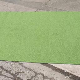 Brand new,never been used artificial grass
Dimensions 2mx4.10m 