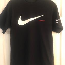 Nike Swoosh T-shirt
Size: S
Wore once like new
Pet & smoke free home