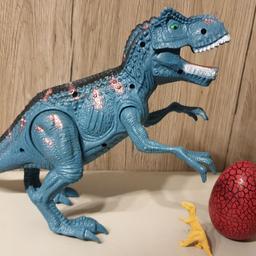 Großer T-Rex nagelneu, nur ausgepackt, mit rotem Licht und Geräusch 15€ in Obermarchtal
Versand möglich für +3,80€