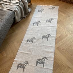 Length: 207 cm
Width: 70 cm

Perfect carpet for kitchen! Plastic- possible to turn.