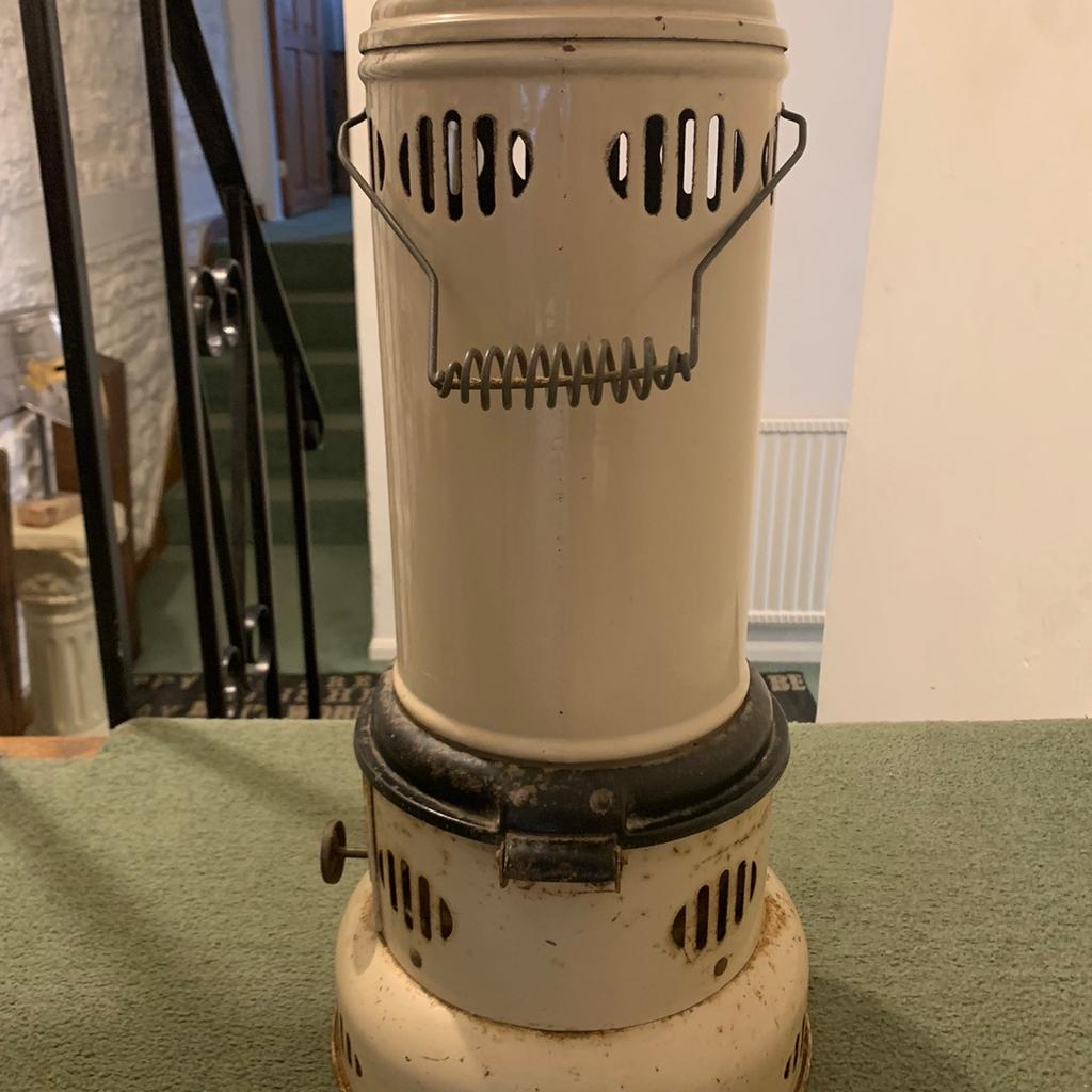 Antique 1960’s Valor paraffin heater in NN15 Kettering for £42.00 for